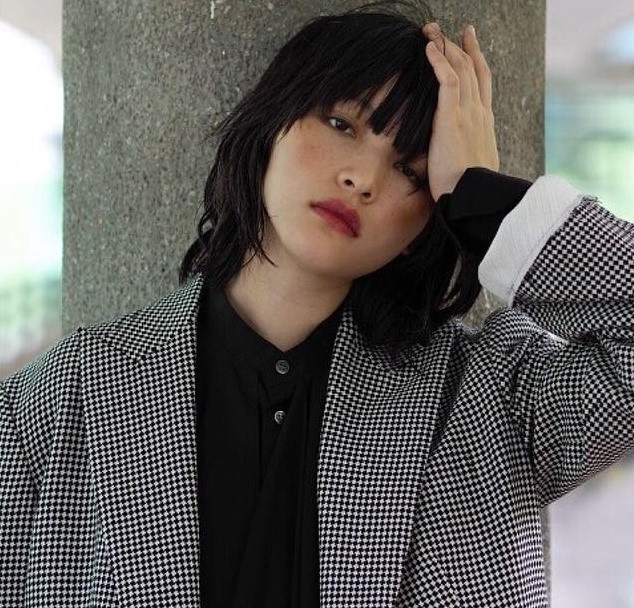 Hanna Chen là gương mặt nổi bật của giới trẻ Hong Kong thời gian qua. Cô nàng được nhiều bạn trẻ ngưỡng mộ sau khi từ sinh viên ngành thiết kế trở thành người mẫu, diễn viên.