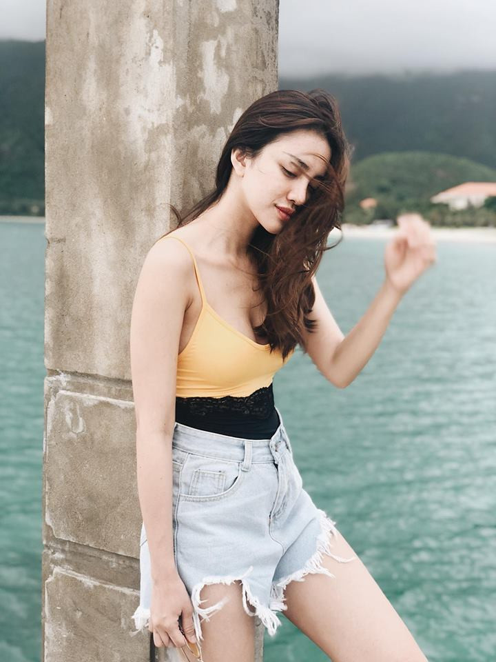 Tuy nhiên, ngoài 3 bức ảnh gợi cảm bị đánh giá là phản cảm bộ ảnh của Thiên Nga cũng được đánh giá khá đẹp ở nước màu và nhân vật chính trong ảnh.