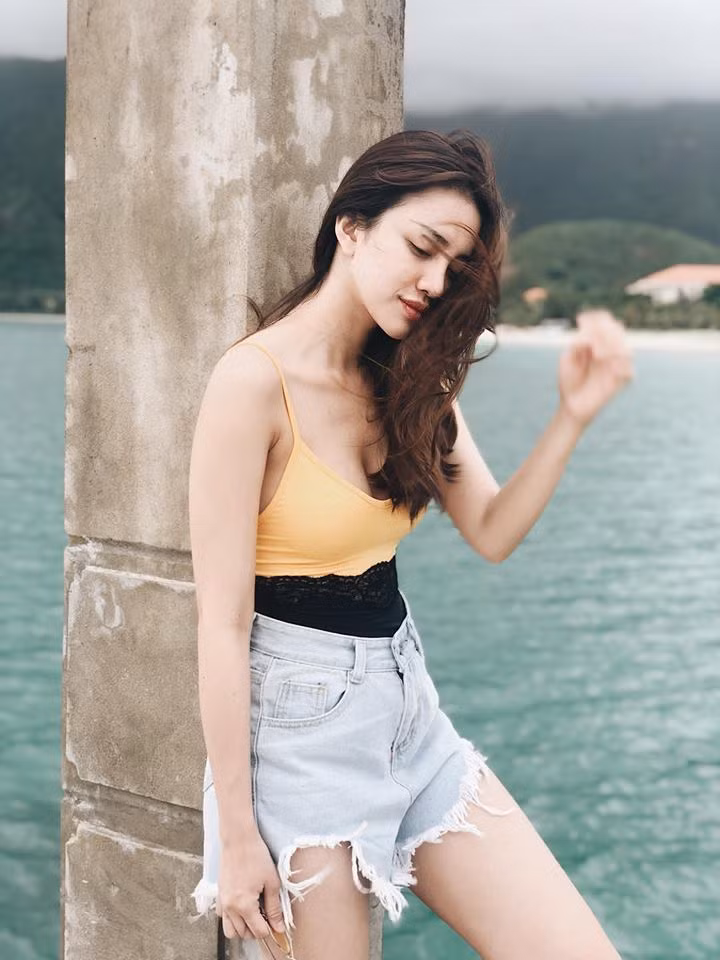 Tuy nhiên, ngoài 3 bức ảnh gợi cảm bị đánh giá là phản cảm bộ ảnh của Thiên Nga cũng được đánh giá khá đẹp ở nước màu và nhân vật chính trong ảnh.