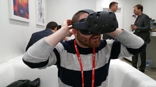 Thực tế ảo phổ biến hơn.