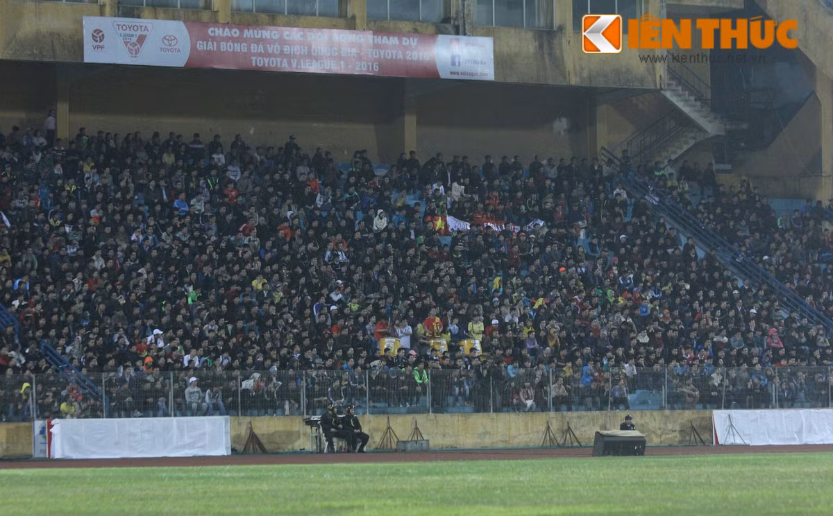 DT Viet Nam hoa trong ngay ra mat khan gia Thu Do-Hinh-10