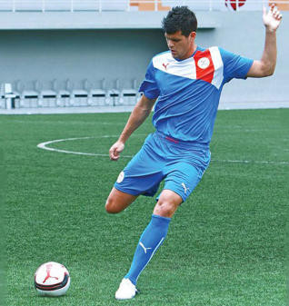 Xếp sau Neil Etheridge về giá chuyển nhượng tại AFF Suzuki Cup 2018 là đồng đội Álvaro Silva. Cựu cầu thủ của Hà Nội FC có giá 720.000 bảng.