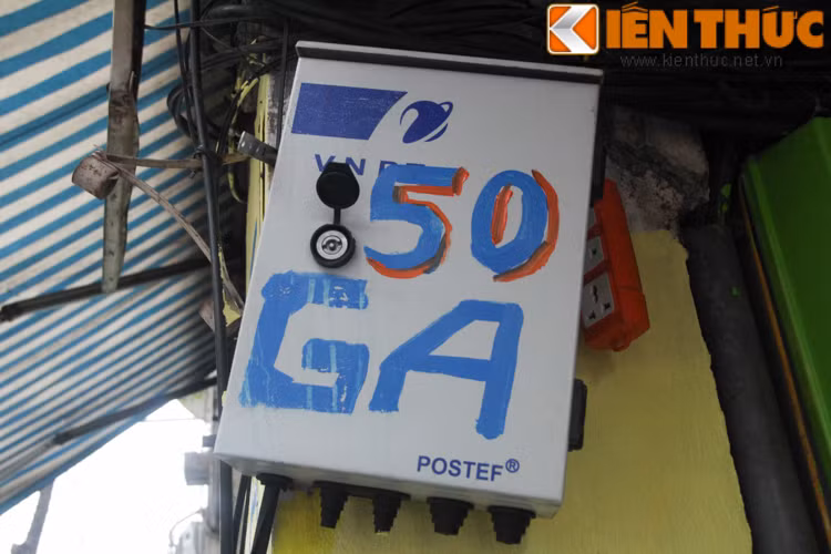 Sau khi tốt nghiệp ngành Kỹ thuật kinh doanh, Đại học Drexel, Scott Matt cũng mang trong mình rất nhiều ấp ủ ước mơ sở hữu một công ty riêng có chung vốn với những người bạn. Tuy nhiên kế hoạch của anh chàng đến từ xứ sở Cờ Hoa này nhanh chóng "phá sản" do người đồng hành bỏ cuộc. Chính bởi vậy, không đắn đo, suy nghĩ nhiều, Scott xách vali lên và điểm đến của anh là Việt Nam - nơi có chi phí du lịch khá rẻ.