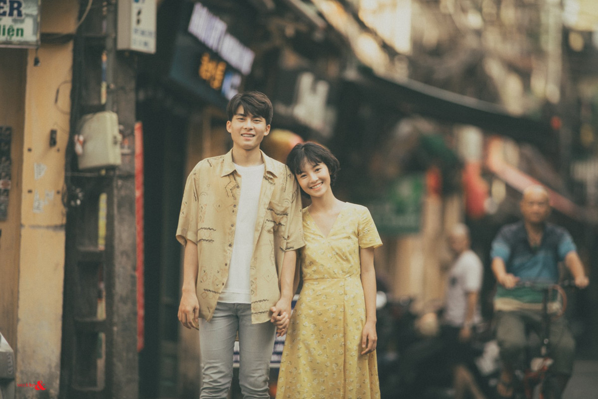 Nhẹ nhàng thôi nhưng đằm thắm của bộ ảnh cưới giữa phố cổ.