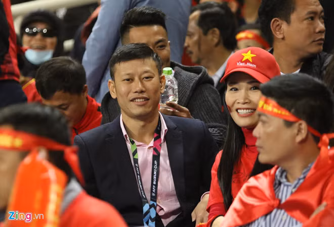 Gianh thang loi chung cuoc 3-2, DT Viet Nam gianh chuc vo dich AFF Cup 2018-Hinh-7