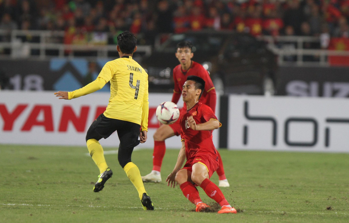 Gianh thang loi chung cuoc 3-2, DT Viet Nam gianh chuc vo dich AFF Cup 2018-Hinh-3