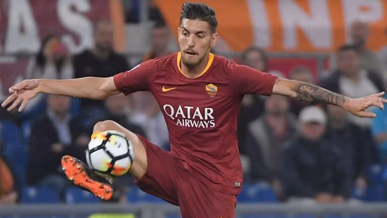 Sky Sports đưa tin Arsenal hiện tại đang nhắm Lorenzo Pellegrini của AS Roma và Jean Michael Seri của Nice.