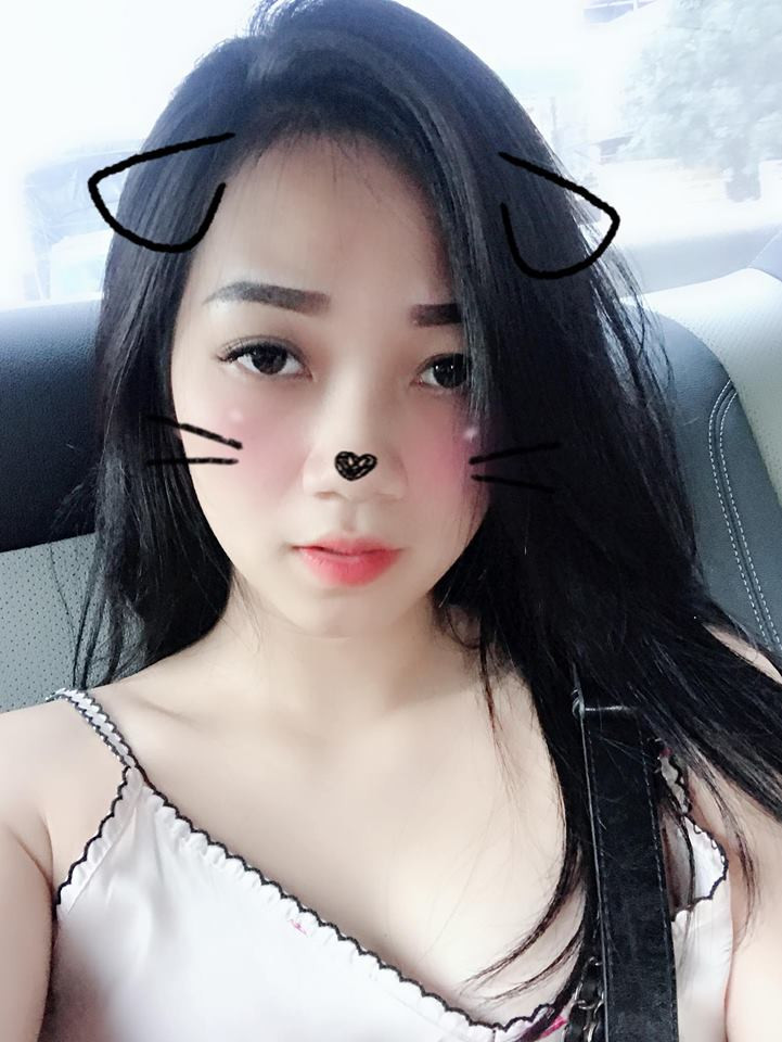 Cùng ngắm nhìn những bức ảnh của cô gái bị phụ tình ngay ngày trung thu với thân hình "đâu ra đấy".