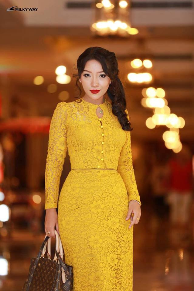 Trên trang cá nhân của mình, nữ bác sĩ 9X không ngần ngại khoe những bức ảnh với thân hình nóng bỏng với vòng 3 ngoại cỡ.