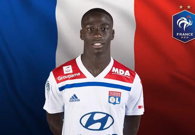 Chuyen nhuong bong da moi nhat: Man City cuop thanh cong tai nang tu tay MU