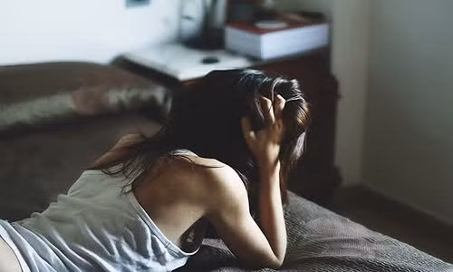 Tật xấu con gái nên bỏ khi yêu, để bảo vệ một mối tình bền vững.