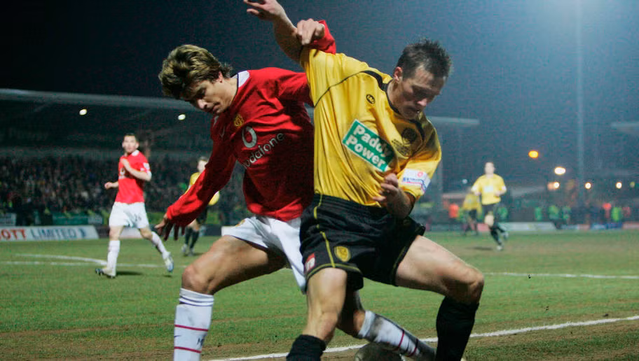 Năm 2008, Man United đã để Pique trở về Barcelona với giá chỉ vỏn vẹn 5 triệu bảng. Tuy nhiên, ở thời điểm hiện tại, có bỏ ra gấp 10 lần con số đó, đội bóng nửa đỏ thành Manchester cũng chưa chắc có được "cái gật đầu" của trung vệ người Tây Ban Nha. Đến Barca, Pique như "cá gặp nước" và trở thành một trong những trung vệ hàng đầu thế giới.