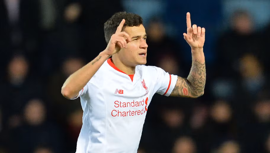 Tiền vệ ngôi sao của Liverpool thời điểm hiện tại từng là "hàng thải" của Inter Milan. Coutinho được Liverpool mua về với giá chỉ 8,5 triệu bảng và khiến cho ban lãnh đạo nửa xanh thành Milan phải tiếc "hùi hụi" khi càng ngày càng thăng hoa trong màu áo của The Kop.