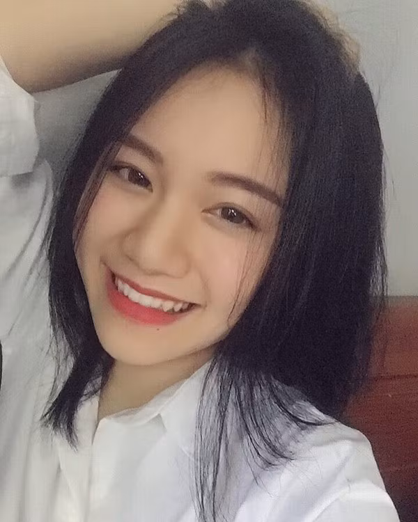 Cũng theo chia sẻ của Mai, các học trò lớp cô thực tập tuy hiếu động nhưng rất ngoan ngoãn và sôi nổi. Mai cũng cảm thấy may mắn khi được các thầy cô và đồng nghiệp trong trường tận tình chỉ dạy.