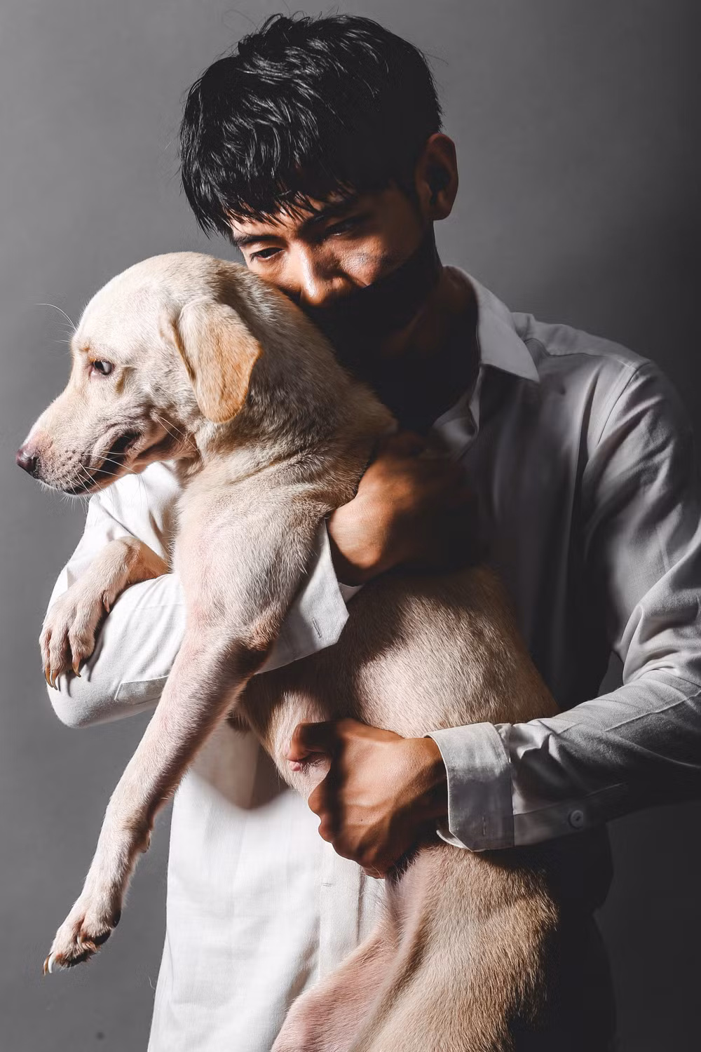 Cuối cùng, hot boy Quang Đăng muốn gửi gắm thông điệp: "Khi nhìn thấy chú chó chịu đựng nhiều nỗi đau vì hành động tàn ác từ con người, tôi thật sự bất bình. Bất kỳ một loài vật nào tồn tại trên trái đất này đều có sự nhận thức, đặc tính riêng và thế giới tình cảm riêng. Tất cả đáng được trân trọng như nhau khi chúng ta cùng chung sống trên Trái Đất này".