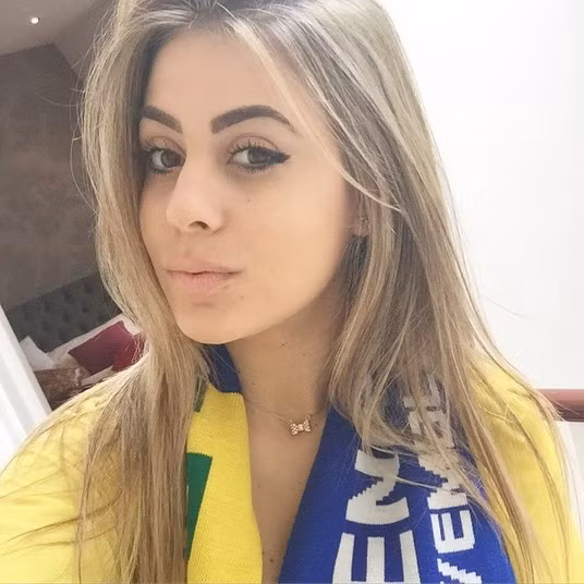 Gabrieli Emboaba là một fan nhiệt thành của Brazil. Cô cũng là nhân vật quen thuộc mỗi khi ĐTQG của nước này thi đấu.