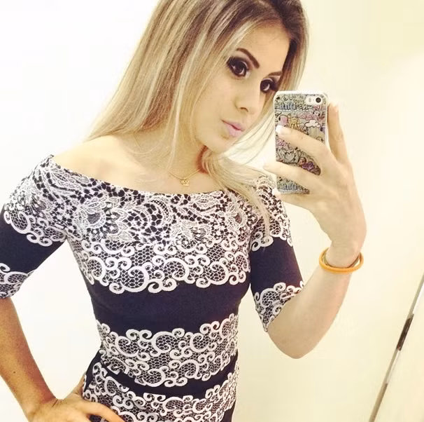 Ngoài ra, Gabrieli Emboaba còn rất thích chụp ảnh tự sướng. Trên trang cá nhân của mình, Gabrieli Emboaba đăng tải rất nhiều bức ảnh tự sướng.