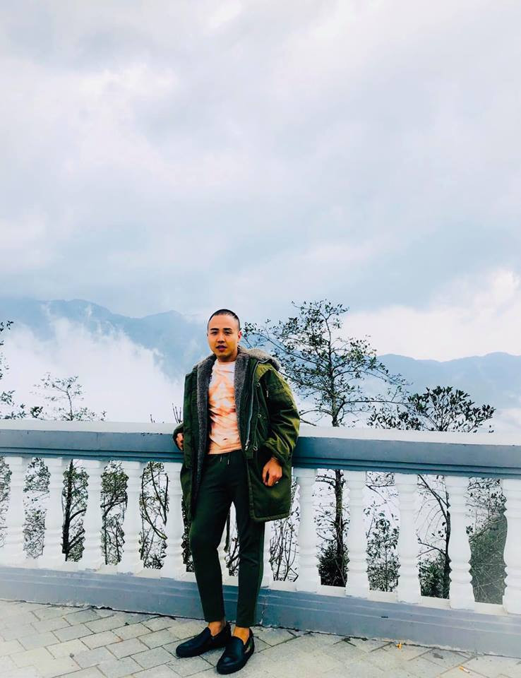 Đa số đều tỏ ra thông cảm cho các giao dịch viên tại ngân hàng khi gặp thanh niên lầy lội như vậy. Một số còn gay gắt khi cho rằng anh chàng đang quá rảnh nên mới nghĩ ra trò làm khó những nhân viên như thế.