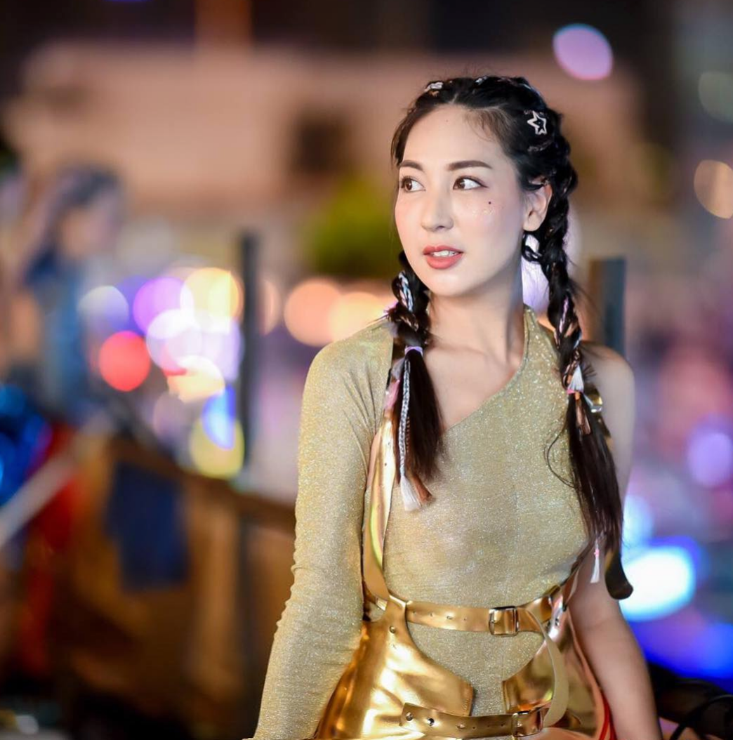 Các cô gái Thái xinh xắn dễ dàng lọt vào ống kính của các tay săn ảnh lễ hội @matoyy.tb