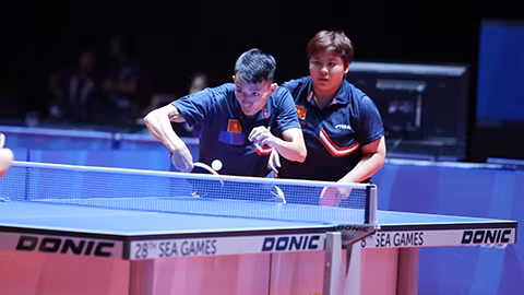 Ban tin SEA Games 28 toi 3/6: HLV VN bi xu ep-Hinh-3