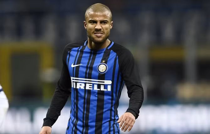 Lionel Messi đang cảm thấy rất hạnh phúc khi đá cùng Coutinho, thế nên siêu sao này muốn Rafinha ra khỏi Barca.