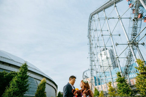 Tuy nhiên, nhiều người lại cho rằng, một phần khiến bộ ảnh cưới này trở nên thảm họa là do cặp đôi này quá xấu xí. Đặc biệt là cô dâu đã mắc một số lỗi trong trang phục và trang điểm không phù hợp.