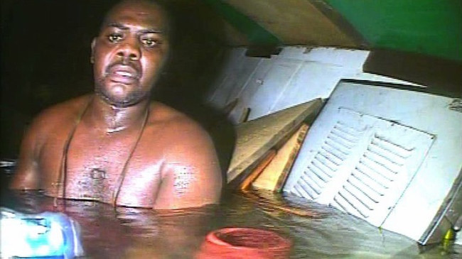 Harrison Odjegba Okene là đầu bếp trên một con tàu. Khi tàu bắt đầu chìm, anh đang ở phòng tắm và do quá muộn nên không thể sơ tán kịp thời. Rất may mắn, Harrison Odjegba Okene đã nhanh chóng di chuyển vào buồng máy có dạng như một túi khí. Ba ngày sau, lực lượng cứu hộ đã tìm thấy anh và anh cũng là người sống sót duy nhất trong số 12 thành viên của đội tàu này.