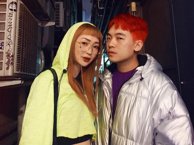 Mối tình xứng đôi, vừa lứa dù kẻ Bắc, người Nam của Phở Đặc Biệt với hot girl Sun HT cũng khiến dân mạng ngưỡng mộ. Đôi trẻ thường xuyên khoe ảnh tình cảm, đi du lịch trên trang cá nhân.