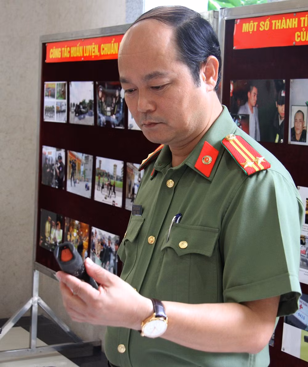 Cơ quan chức năng xác định số hàng cấm này chủ yếu nhập lậu từ biên giới, được người tham gia giao thông sử dụng để phòng thân. Không ít trường hợp khi va chạm dao thông, người điều khiển phương tiện đã sử dụng công cụ hỗ trợ tấn công người đi đường.