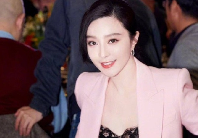 Pham Bang Bang mo tiec moi nguoi noi tieng 