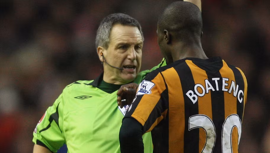 George Boateng - 85 thẻ vàng.