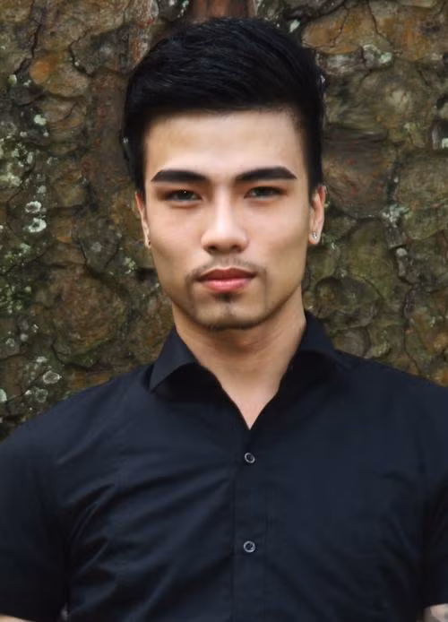 Sau những trò lố của mình, Kenny Sang cho ra MV, tham gia một vài show như Thách thức danh hài, The Face 2018 nhưng không được quan tâm. Hiện của hiện tượng mạng này bình lặng hơn khi không còn phát ngôn gây sốc và tập trung kinh doanh cửa hàng đồ vest ở Sài Gòn.