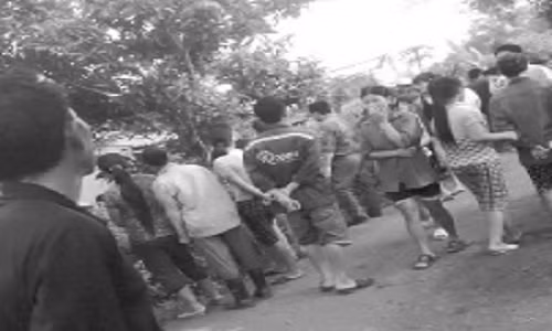 Khoi to ke sat hai anh ruot tren ban nhau o Hoa Binh