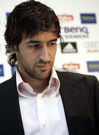 Raul Gonzales đứng thứ 8 trong danh sách những cầu thủ kiếm tiền giỏi nhất năm 2014. Tiền đạo này đã kiếm được 61,1 triệu bảng.