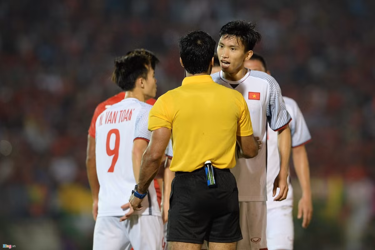 HLV Park Hang-seo “muu do” xoa the truoc ban ket AFF Cup 2018