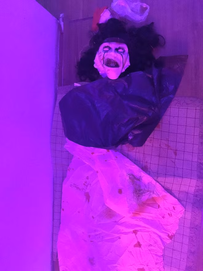 Không khí kinh dị không thua kém phim bom tấn nào trên thế giới nếu bạn có dịp bước chân vào một học những ngày Halloween.