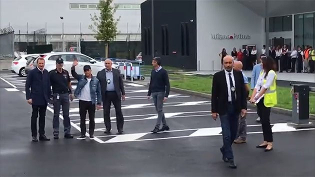 Sau nhiều đồn đoán về tương lai, Alexis Sanchez vừa hạ cánh tại Italia và trên đường gia nhập Inter Milan trong vài ngày tới.