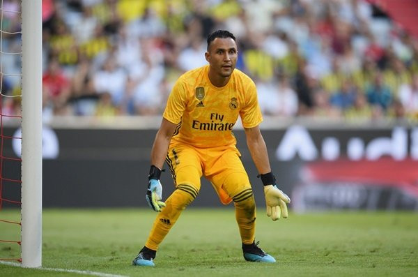 Theo nguồn tin từ Pháp, PSG sắp có thủ thành Keylor Navas của Real Madrid. Nhiều khả năng thủ thành người Costa Rica sẽ tiến hành hoàn tất mọi thủ tục với đội bóng nước Pháp trong vài ngày tới.