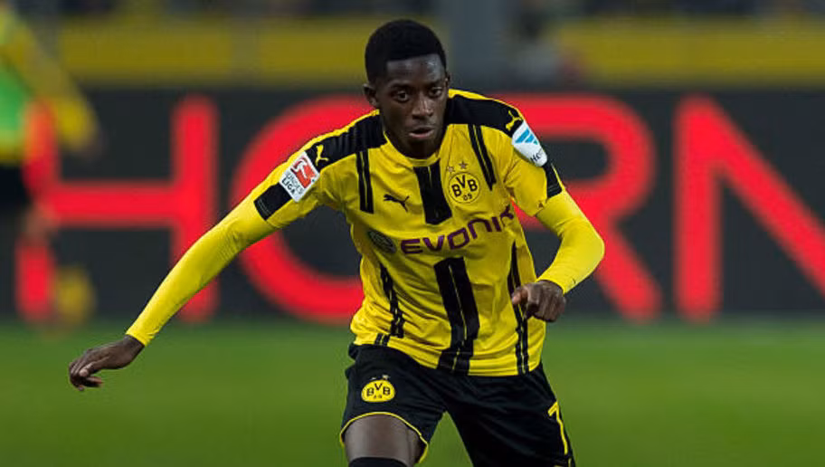 Sở hữu lối chơi giàu tốc độ với những pha rê bóng táo bạo, Dembele là sản phẩm chất lượng nhất của lò đào tạo Rennes nhưng năm gần đây. Trước khi từ chối hàng loạt đại gia để chuyển đến Dortmund chơi bóng hè qua, Ousmane Dembele đã có mùa giải đột phá trong màu áo đội một Rennes. Ghi 12 bàn sau 29 lần ra sân và được bình chọn là tài năng trẻ xuất sắc nhất Ligue 1.