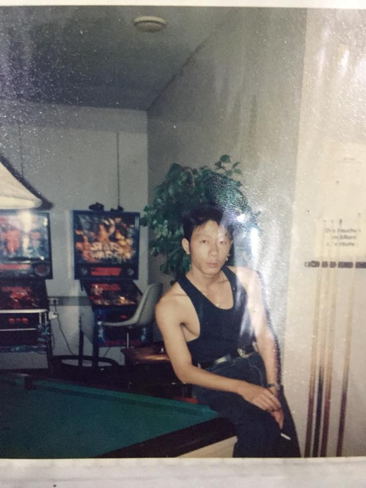 Sở hữu gương mặt góc cạnh nam tính, bố của Vân Chi gây sự chú ý đặc biệt.