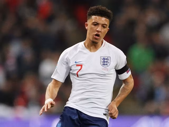  Chuyển nhượng bóng đá mới nhất từ The Independent, Dortmund tuyên bố sẽ sẵn sàng lắng nghe bất kỳ lời đề nghị nào cho Sancho trong kỳ chuyển nhượng tháng Giêng sắp tới, tuy nhiên họ vẫn muốn nhận mức phí chuyển nhượng rơi vào khoảng 100 triệu bảng cho thương vụ này.