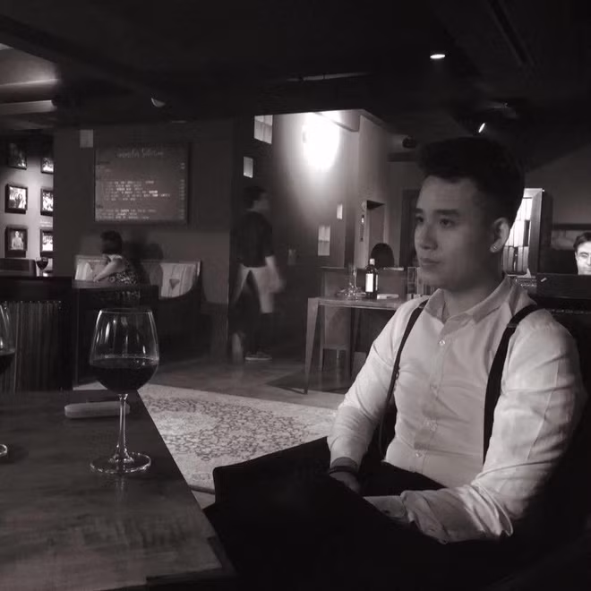 Sau khi được cộng đồng mạng chú ý tới, thầy giáo 9X trường FPT bày tỏ lời cám ơn đến những người đã quan tâm tới mình nhưng cũng hơi buồn vì vẫn còn đó một số bình luận ác ý.