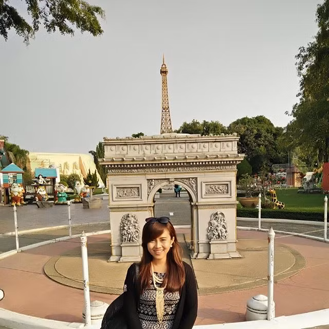 Tuy nhiên, vào buổi chiều trời thường nóng hơn và du khách sẽ tìm thấy những chiếc ô được cung cấp miễn phí tại bàn lễ tân nếu muốn tránh nắng. Ảnh: @Sunny.