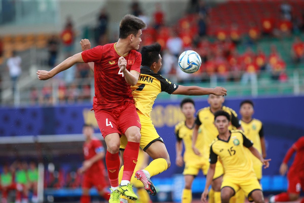 Sau khi có bàn thắng mở tỷ số, U22 Việt Nam liên tục tạo ra cơ hội và buộc đối thủ Brunei rơi vào thế phòng ngự thụ động.