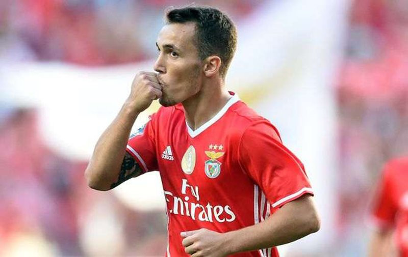 Hướng đến thị trường chuyển nhượng mùa hè, Liverpool đang có ý định chiêu mộ hậu vệ cánh trị giá 60 triệu Euro của Benfica là Alex Grimaldo.