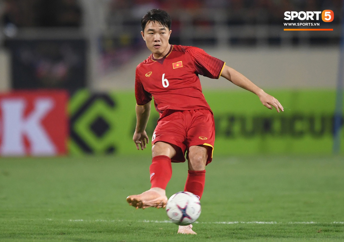 Cụ thể, theo thống kê của Fox Sports Asia, Xuân Trường đã tung ra 169 đường chuyền, trong đó có 142 đường chuyền tới đúng vị trí của đồng đội tại vòng bảng AFF Suzuki Cup 2018. Đạt tỷ lệ chính xác 84%. Đáng chú ý, 100% đường chuyền dài của Trường đều trúng chân đồng đội.