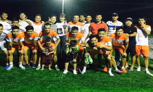 Que Ngoc Hai, Phi Son... quyen gop tu thien hon 150 trieu