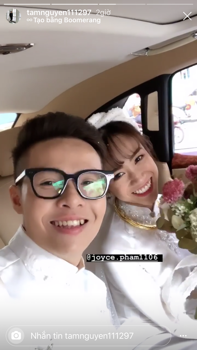 Đám cưới của con gái Minh Nhựa và bạn trai 5 năm được nhiều người chú ý. Cặp đôi này liên tục khiến nhiều người tò mò khi úp mở ảnh cưới, thiệp cưới rồi tới đám hỏi trong chùa.