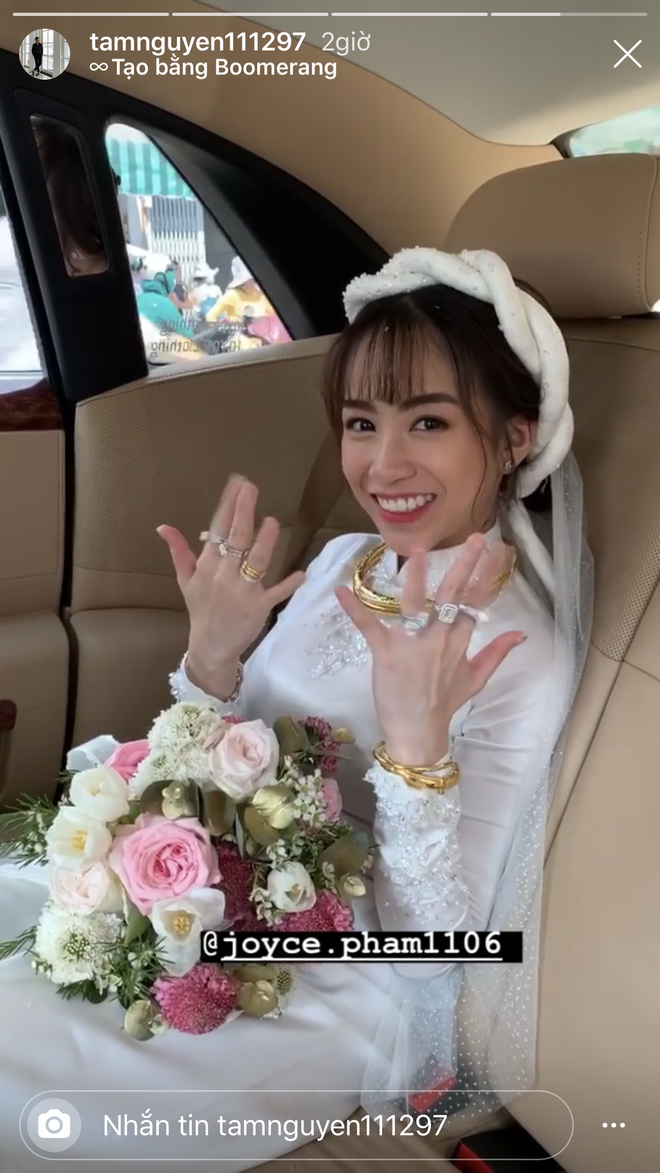 Nếu chú rể háo hức "chính thức rước nàng về nhà", thì cô dâu cũng thông báo "lấy chồng rồi mọi người ơi".