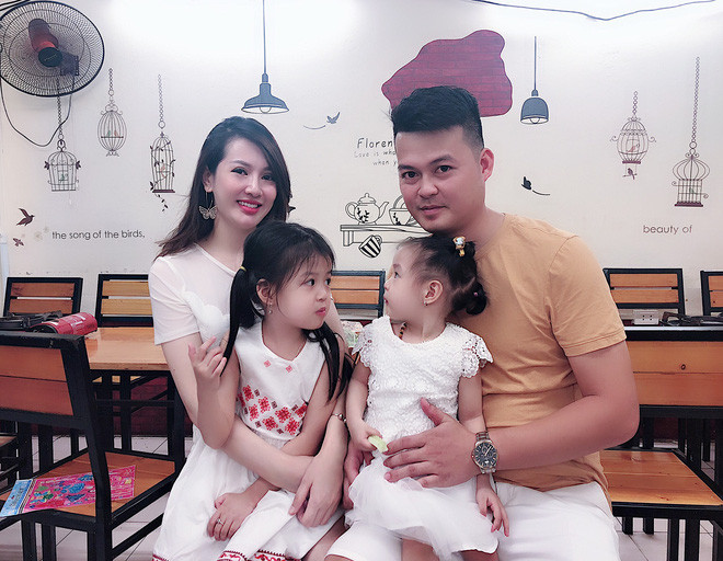 Mai Ly cũng thường được các shop thời trang mời làm mẫu ảnh cho bộ sưu tập mới ra mắt. Bạn bè thường nói đùa rằng cô nên đi thi hoa hậu cho đỡ... phí nhan sắc. Nhưng cô nàng 8X dí dỏm chia sẻ rằng, lấy chồng sinh con thì sẽ được thay máu, nhưng điều quan trọng là chính mình phải quan tâm đến mình trước đã.